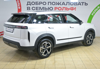 Подержанный автомобиль Jaecoo J7 2026 года (4 фото)