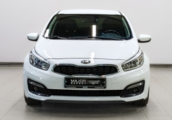 Подержанный автомобиль Kia Ceed Hatchback 2017 года (2 фото)