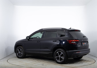 Подержанный автомобиль Skoda Karoq 2020 года (7 фото)