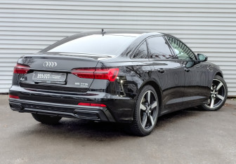 Подержанный автомобиль Audi A6 Sedan 2018 года (5 фото)
