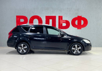 Подержанный автомобиль Kia Ceed Wagon 2009 года (4 фото)