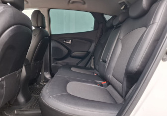 Подержанный автомобиль Hyundai ix35 2014 года (11 фото)