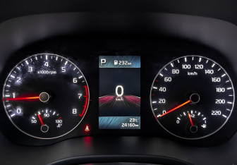 Подержанный автомобиль Kia Rio Hatchback 2022 года (16 фото)