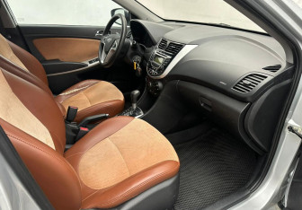 Подержанный автомобиль Hyundai Solaris Sedan 2012 года (13 фото)