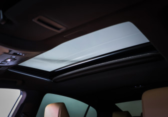 Подержанный автомобиль Lexus ES 2019 года (18 фото)