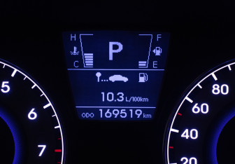 Подержанный автомобиль Hyundai Accent Sedan 2011 года (12 фото)