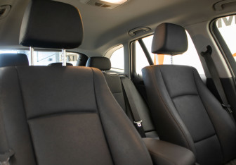 Подержанный автомобиль BMW X1 2012 года (33 фото)
