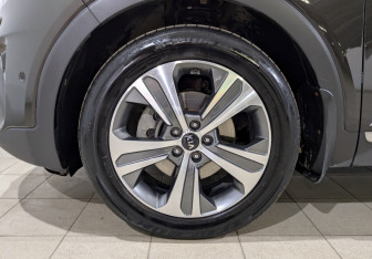 Подержанный автомобиль Kia Sorento 2018 года (6 фото)