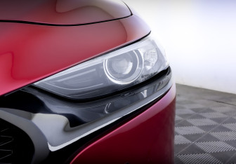 Подержанный автомобиль Mazda 3 Hatchback 2019 года (17 фото)