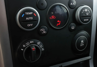 Подержанный автомобиль Suzuki Grand Vitara 2013 года (11 фото)