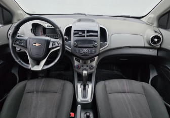 Подержанный автомобиль Chevrolet Aveo Sedan 2012 года (11 фото)