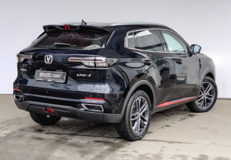 Подержанный автомобиль Changan UNI-S 2024 года (5 фото)