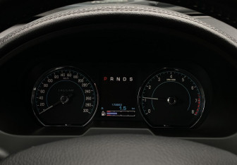 Подержанный автомобиль Jaguar XF Sedan 2013 года (26 фото)