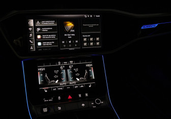 Подержанный автомобиль Audi A6 Sedan 2024 года (10 фото)