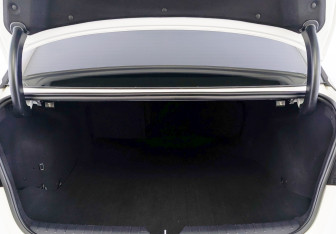 Подержанный автомобиль Kia Optima Sedan 2019 года (10 фото)