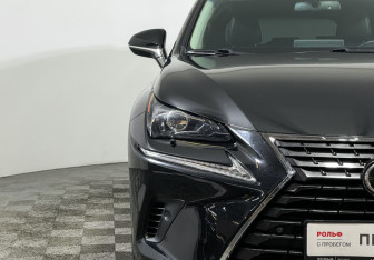 Подержанный автомобиль Lexus NX 2019 года (17 фото)