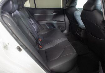 Подержанный автомобиль Toyota Camry Sedan 2021 года (10 фото)