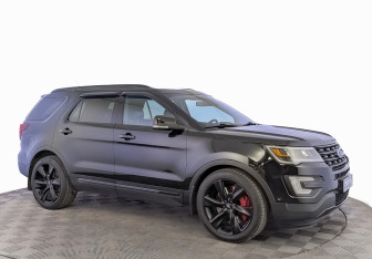 Подержанный автомобиль Ford Explorer 2016 года (3 фото)
