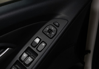 Подержанный автомобиль Hyundai ix35 2012 года (20 фото)