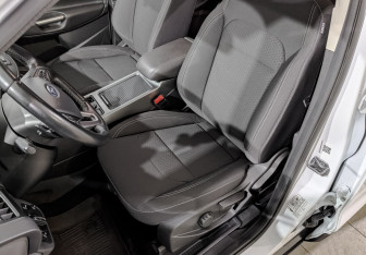 Подержанный автомобиль Ford Kuga 2017 года (19 фото)