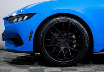 Подержанный автомобиль Ford Mustang Coupe 2024 года (15 фото)