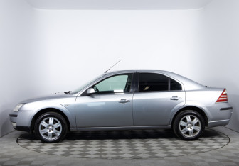 Подержанный автомобиль Ford Mondeo Sedan 2005 года (8 фото)