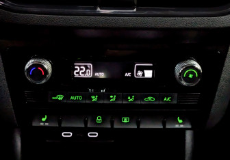Подержанный автомобиль Skoda Rapid Liftback 2022 года (16 фото)