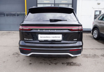 Подержанный автомобиль Geely Monjaro 2024 года (6 фото)