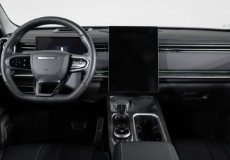 Подержанный автомобиль Jaecoo J7 2023 года (12 фото)