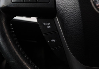 Подержанный автомобиль Mazda 3 Hatchback 2010 года (18 фото)