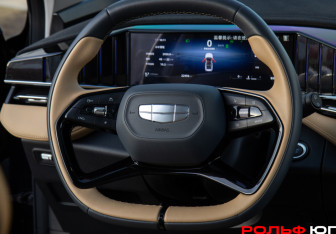 Подержанный автомобиль Geely Atlas 2024 года (12 фото)