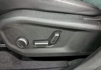 Подержанный автомобиль Geely Monjaro 2024 года (15 фото)