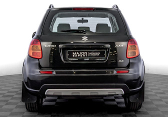 Подержанный автомобиль Suzuki SX4 Hatchback 2011 года (6 фото)