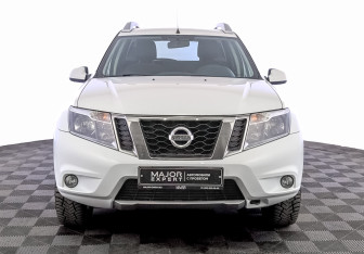 Подержанный автомобиль Nissan Terrano 2021 года (2 фото)