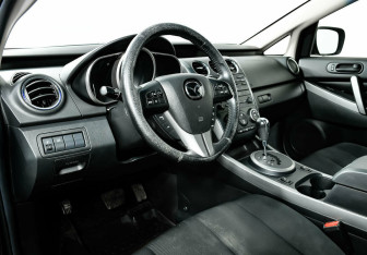 Подержанный автомобиль Mazda CX-7 2010 года (7 фото)