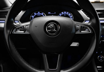 Подержанный автомобиль Skoda Superb Liftback 2018 года (10 фото)