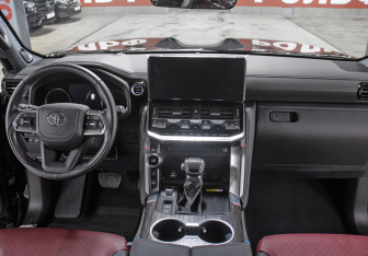 Новый Toyota Land Cruiser Suv 2022 (14 фото)