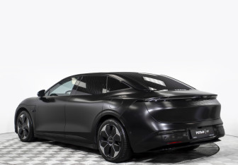 Подержанный автомобиль Zeekr 001 2024 года (7 фото)