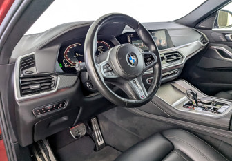 Подержанный автомобиль BMW X6 2020 года (16 фото)