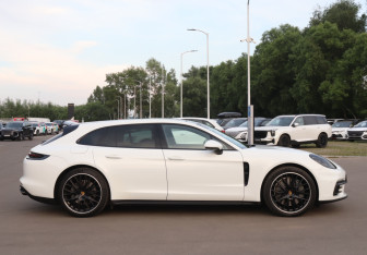 Подержанный автомобиль Porsche Panamera Wagon 2018 года (4 фото)