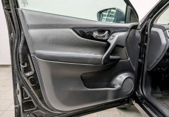 Подержанный автомобиль Nissan Qashqai 2014 года (18 фото)