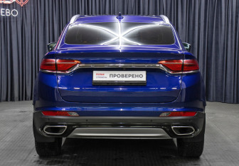 Подержанный автомобиль Geely Tugella 2022 года (6 фото)