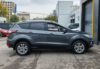 Подержанный автомобиль Ford Kuga 2018 года (4 фото)