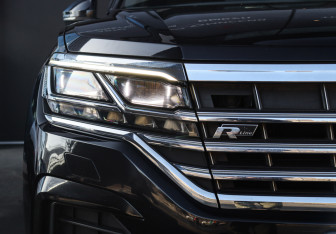 Подержанный автомобиль Volkswagen Touareg 2019 года (32 фото)