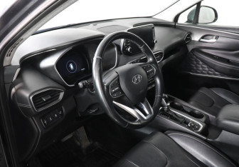 Подержанный автомобиль Hyundai Santa Fe 2019 года (9 фото)