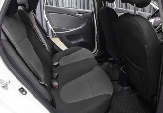 Подержанный автомобиль Hyundai Solaris Sedan 2011 года (12 фото)