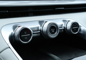 Подержанный автомобиль Exeed RX 2023 года (18 фото)