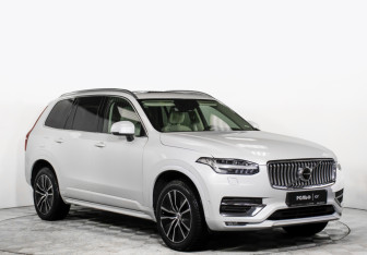 Подержанный автомобиль Volvo XC90 2019 года (3 фото)