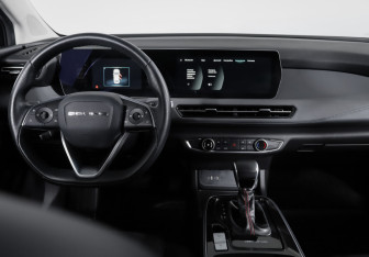 Подержанный автомобиль BAIC U5 Plus 2023 года (12 фото)