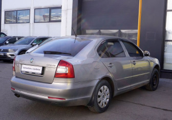 Подержанный автомобиль Skoda Octavia Liftback 2013 года (8 фото)